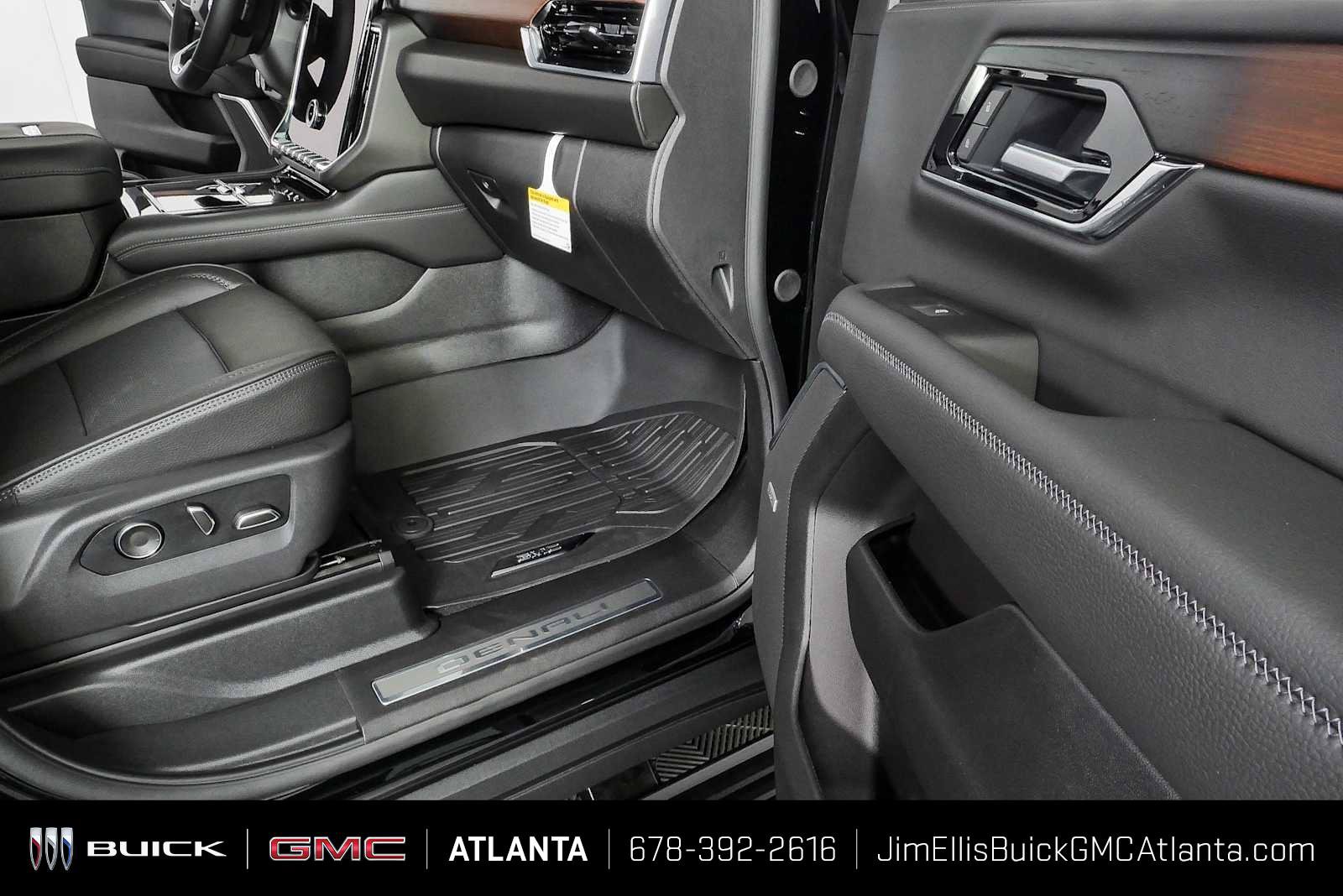 New 2026 GMC Yukon Denali w/ Denali Reserve Package AWD/4WD image 26