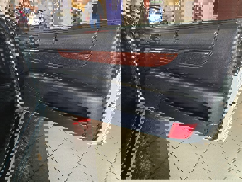 Used 2003 Chrysler Sebring Limited image 11