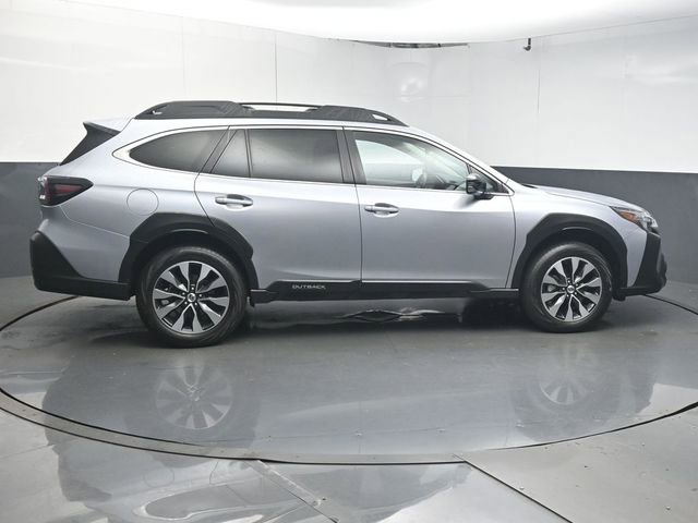 Used 2023 Subaru Outback Limited XT image 8