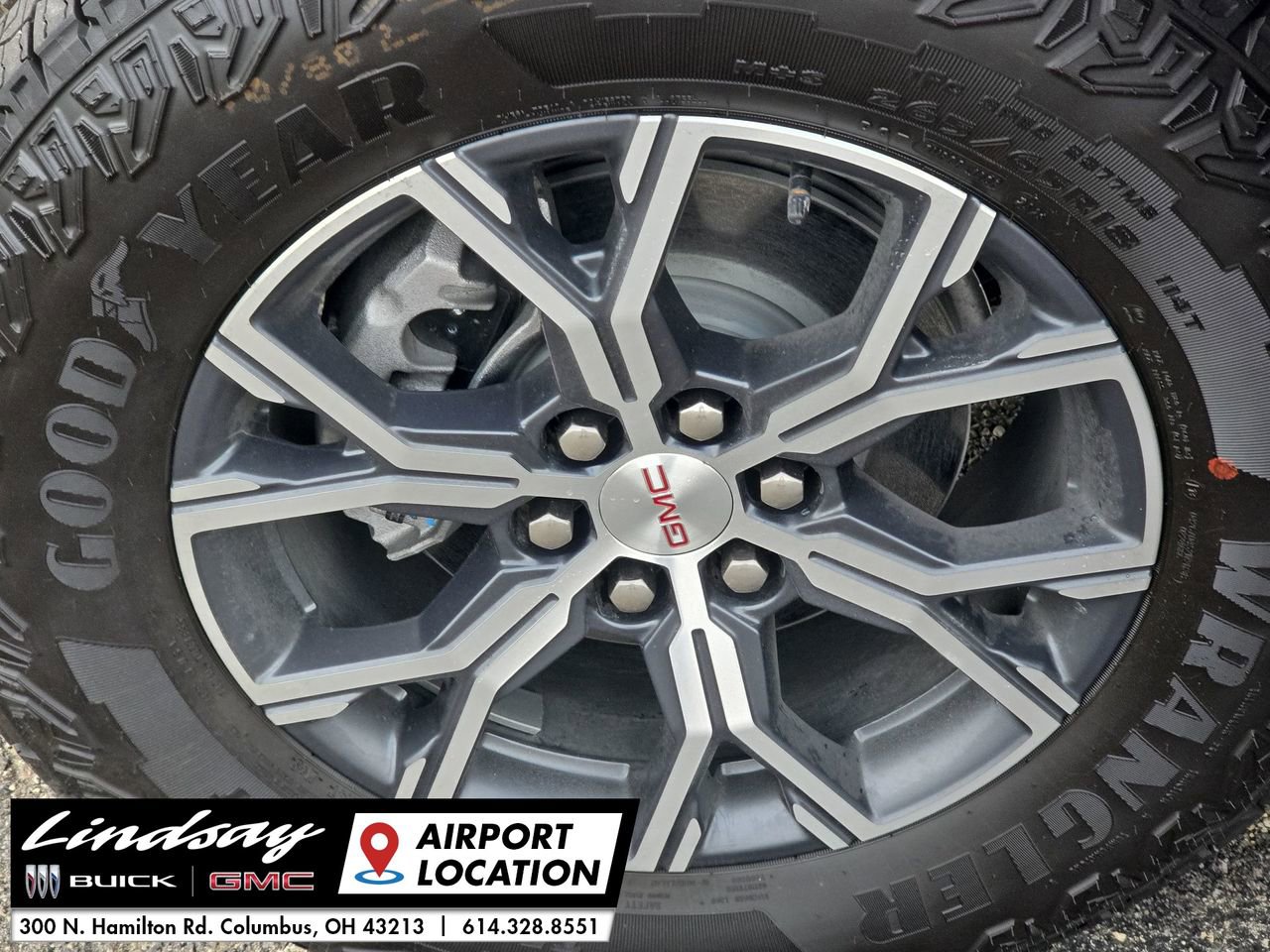 New 2026 GMC Acadia AT4 w/ Luxury Package image 35