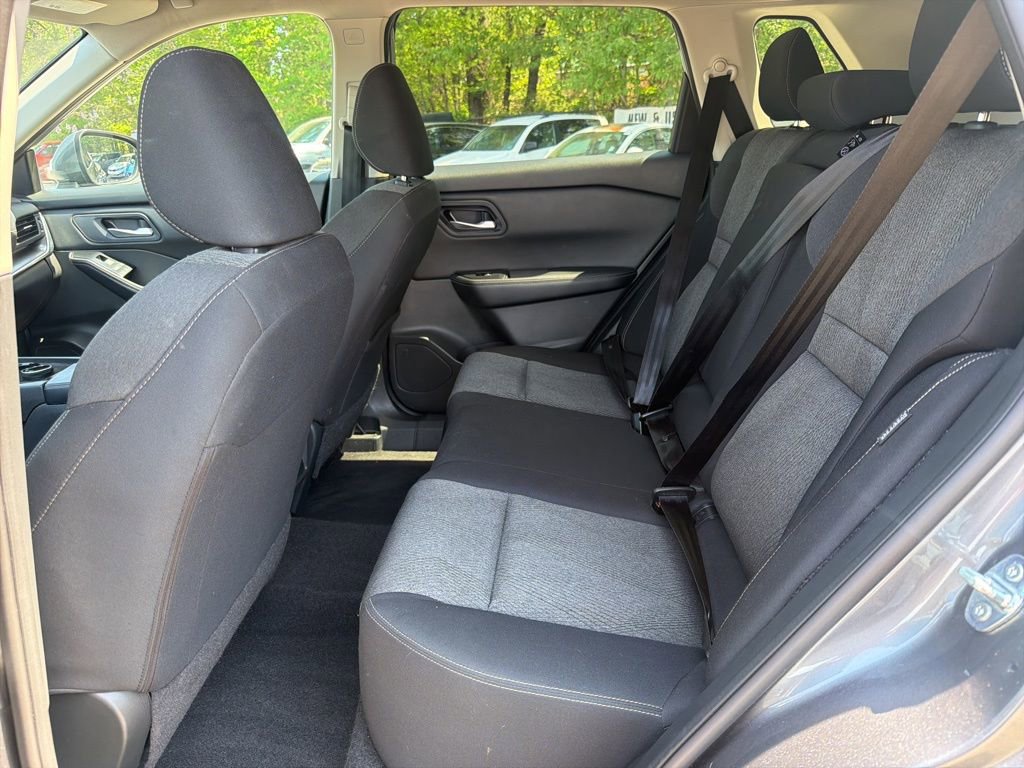 Used 2024 Nissan Rogue SV AWD/4WD image 25