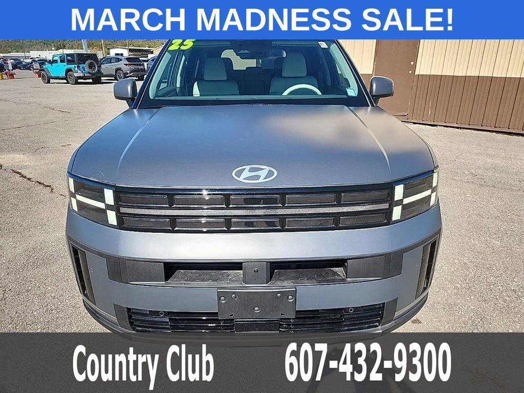 Used 2025 Hyundai Santa Fe Limited image 3