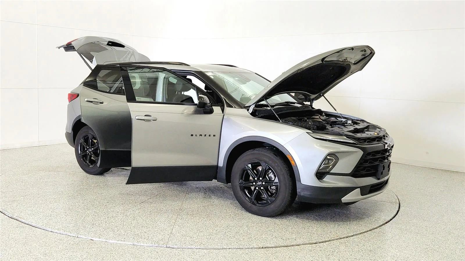 Used 2023 Chevrolet Blazer LT w/ Convenience Package image 9