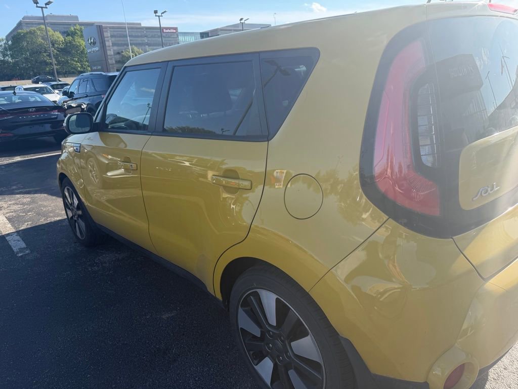 Used 2015 Kia Soul ! FWD image 4