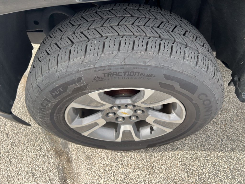 Used 2018 Chevrolet Colorado Z71 AWD/4WD image 2