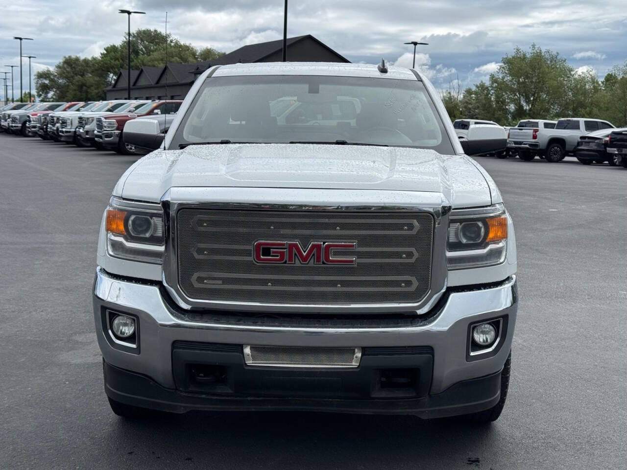 Used 2019 GMC Sierra 2500 SLE AWD/4WD image 2