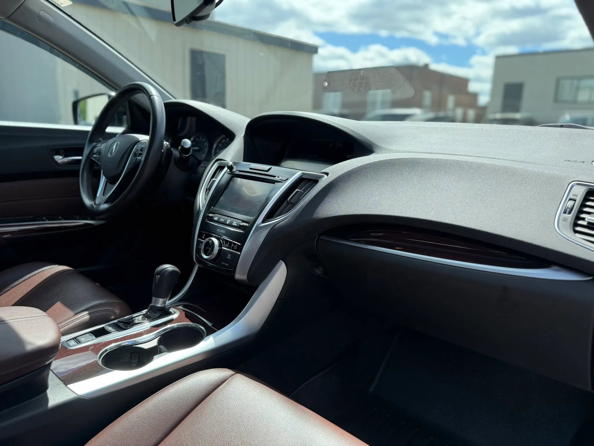 Used 2015 Acura TLX FWD image 17