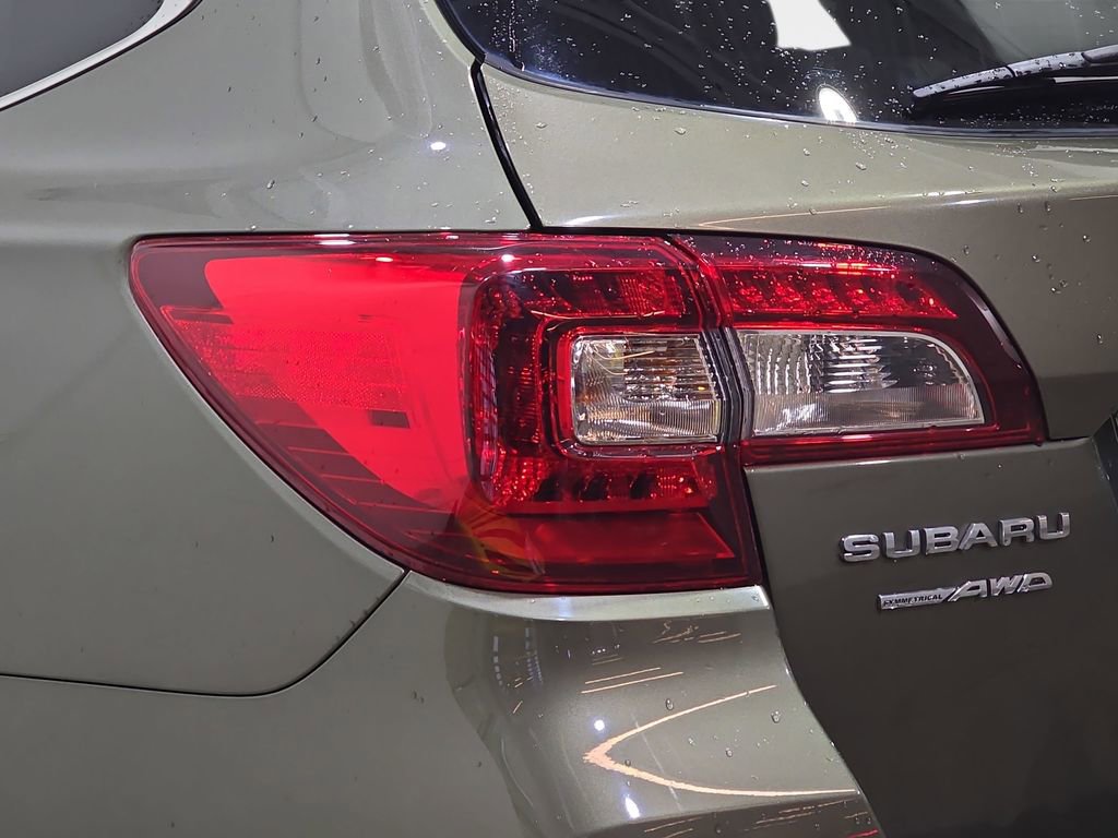 Used 2017 Subaru Outback 2.5i Limited image 35
