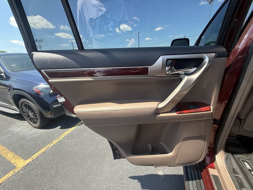 Used 2011 Lexus GX 460 w/ Comfort Plus Pkg AWD/4WD image 18