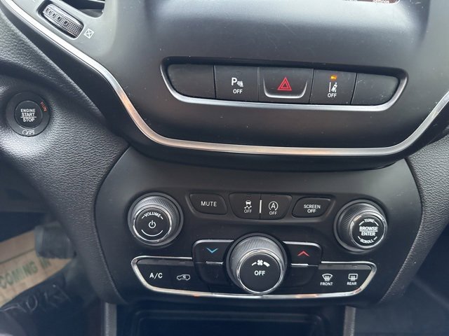 Used 2021 Jeep Cherokee Latitude Lux image 23