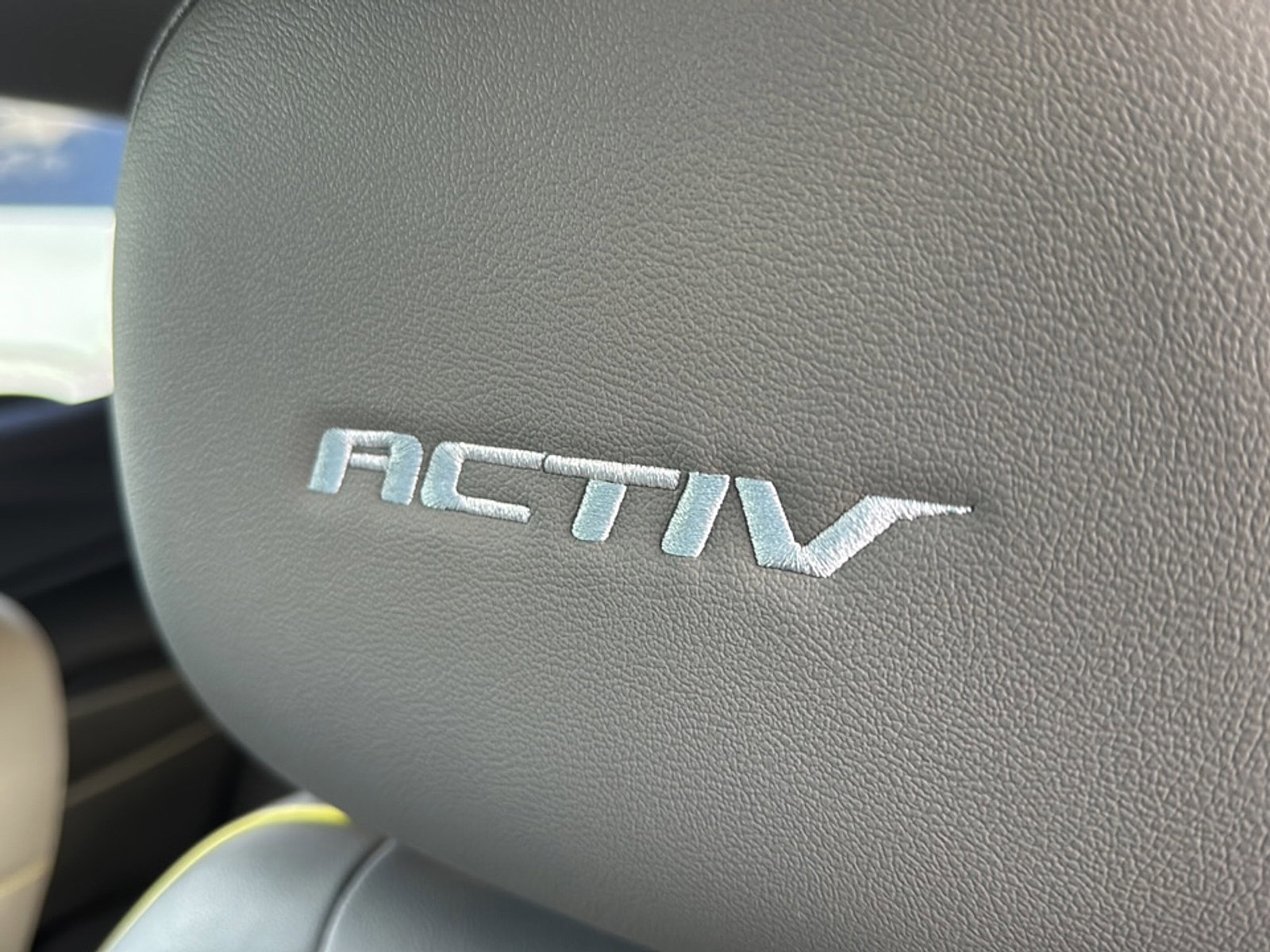 Used 2024 Chevrolet Trax ACTIV w/ Driver Confidence Package image 15