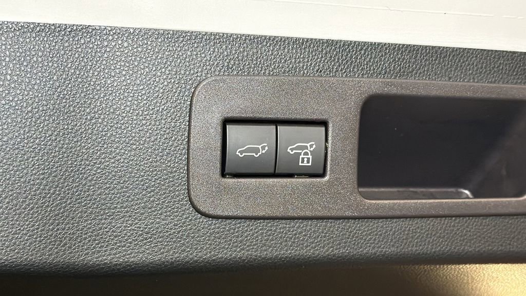 Certified 2024 Lexus LX 600 4WD w/ Appearance Package image 16