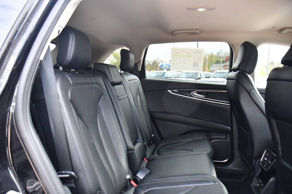 Used 2022 Lincoln Nautilus AWD w/ Premium Package image 17