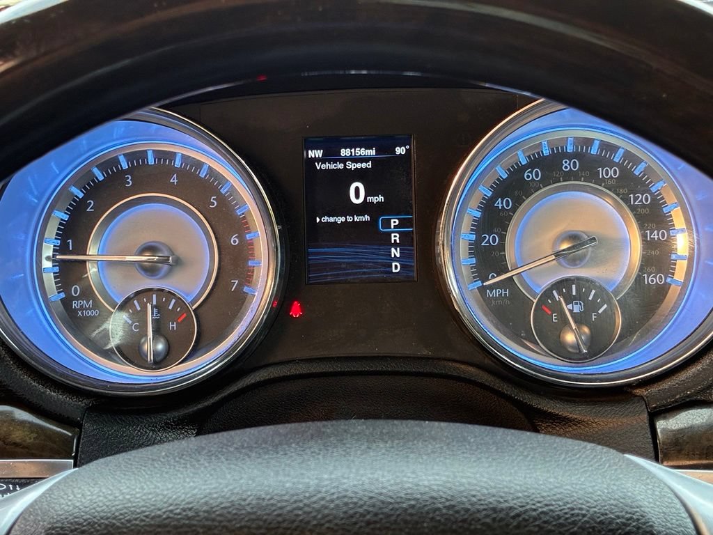 Used 2014 Chrysler 300 C w/ Beats Audio Group RWD image 29