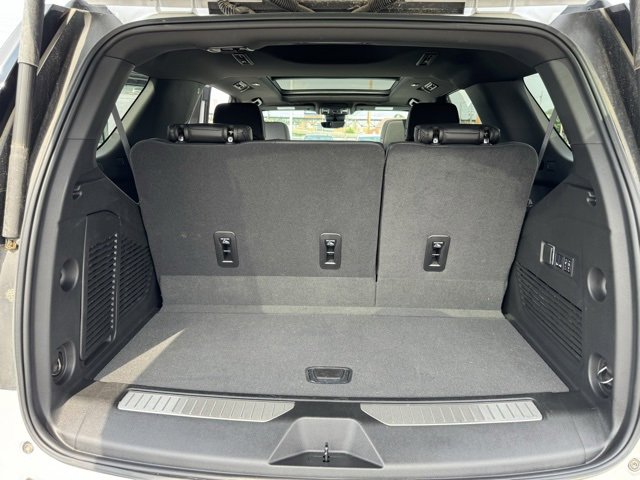 Used 2024 Chevrolet Tahoe High Country w/ Premium Package image 9