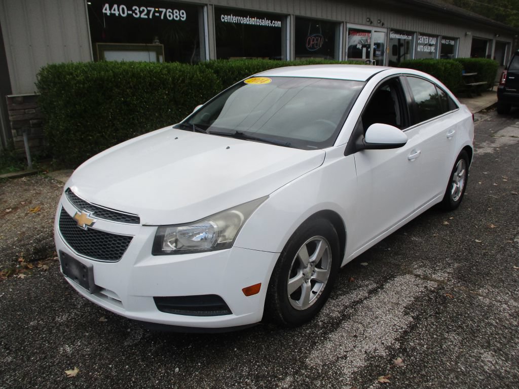 Used 2014 Chevrolet Cruze LT FWD image 3