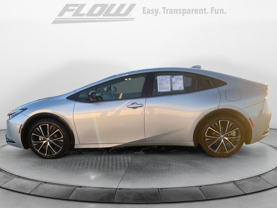 Used 2024 Toyota Prius XLE image 5