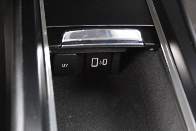 Certified 2024 Lincoln Corsair AWD image 26