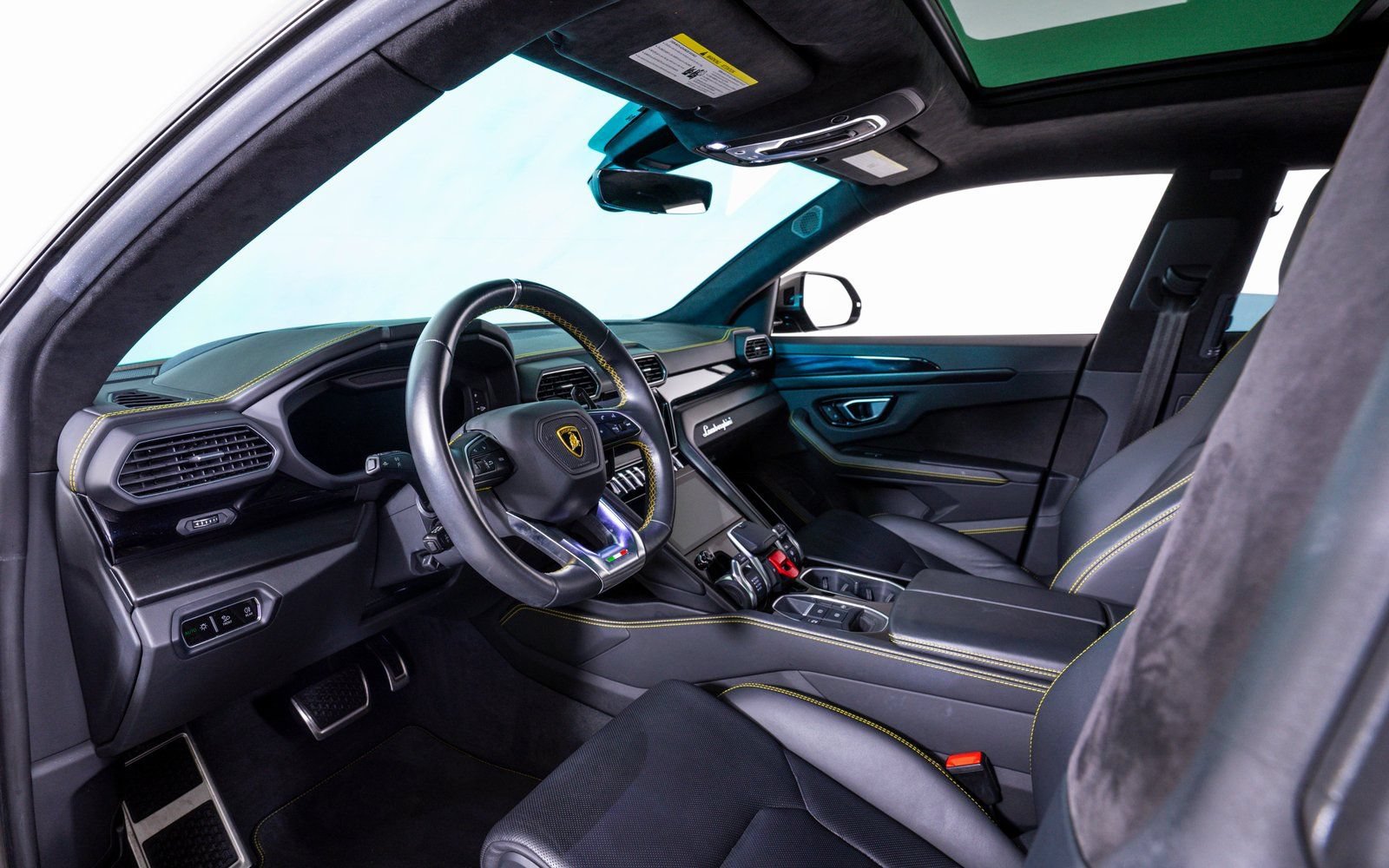 Used 2021 Lamborghini Urus AWD/4WD image 14
