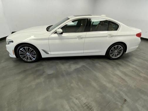 Used 2017 BMW 540i xDrive AWD/4WD image 3