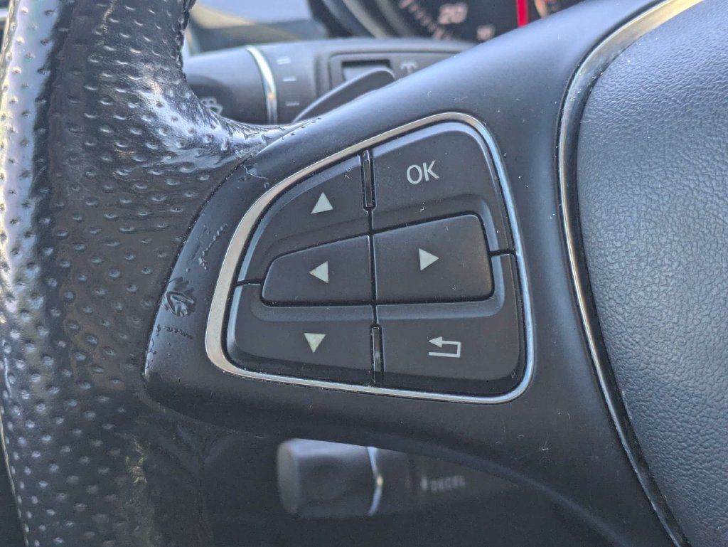 Used 2018 Mercedes-Benz GLE 350 4MATIC image 32