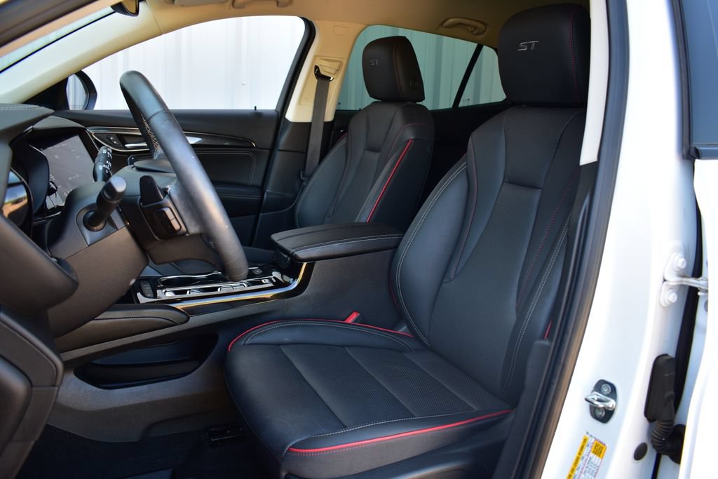 Used 2023 Buick Envision Essence w/ Sport Touring Package FWD image 19