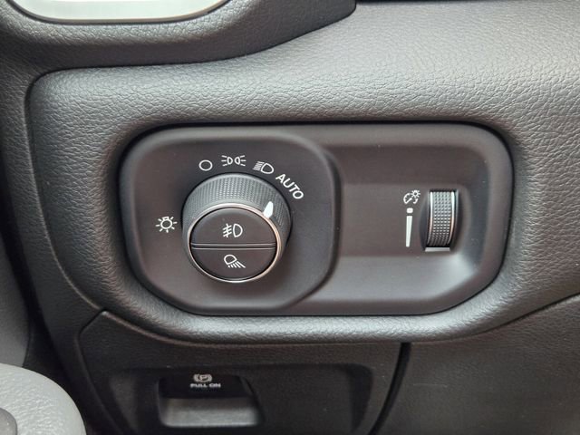 Used 2023 RAM 1500 Lone Star AWD/4WD image 25