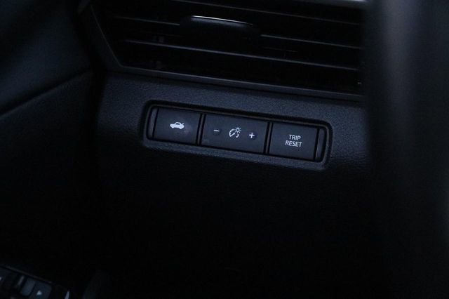 Certified 2024 Nissan Altima 2.5 SR image 18