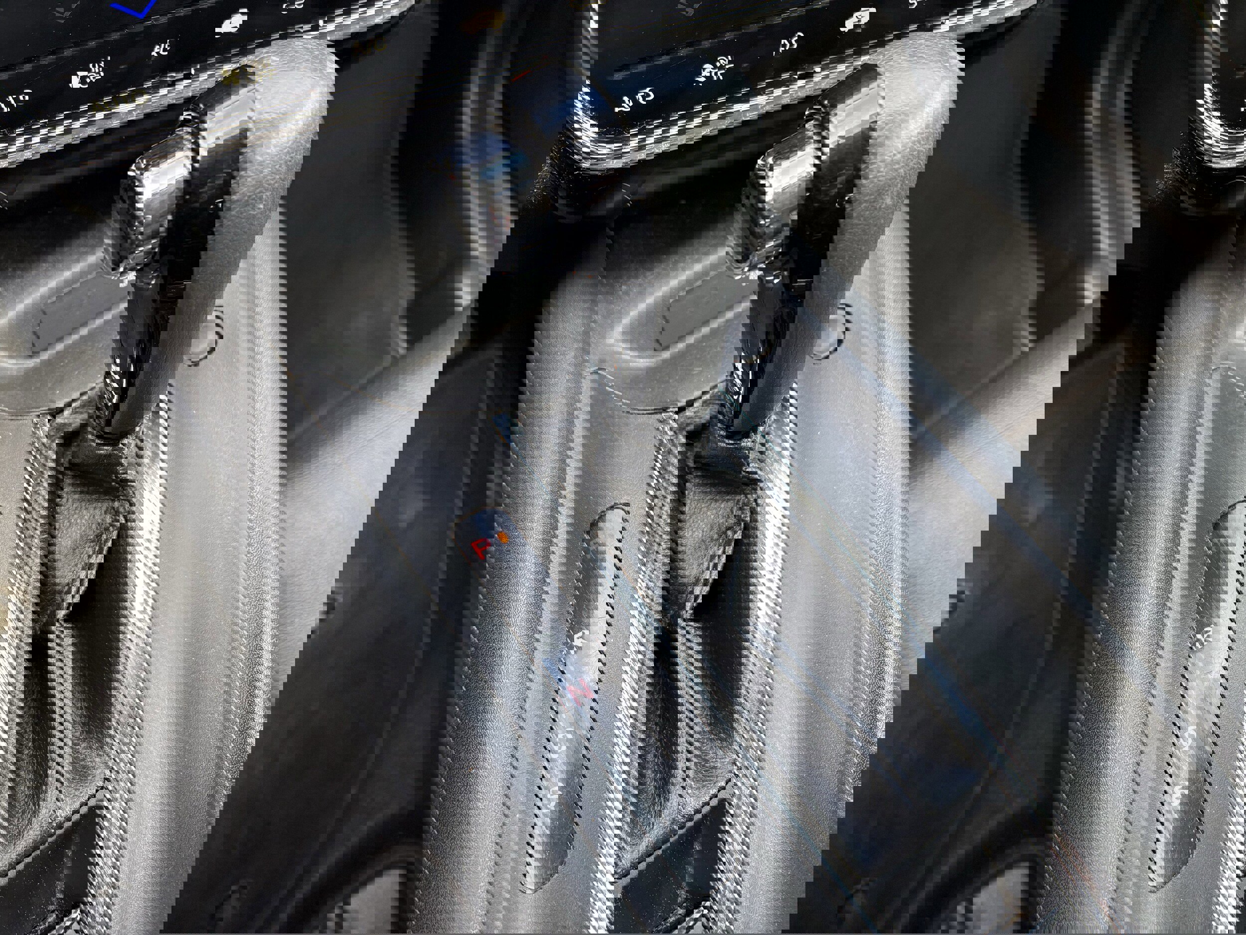 Used 2018 Honda HR-V EX-L image 19