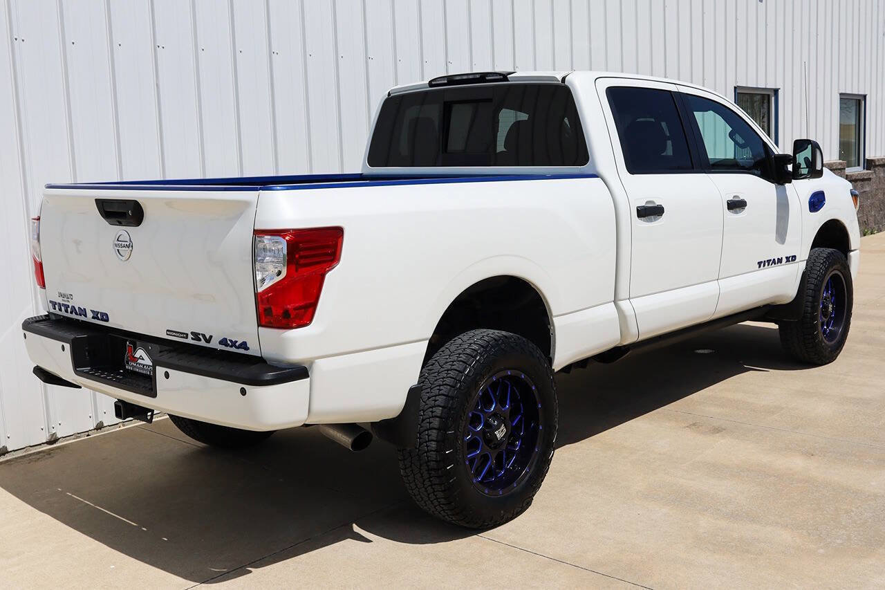 Used 2018 Nissan Titan SV w/ SV Convenience Package AWD/4WD image 5