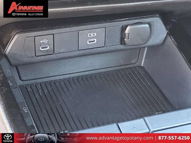 Used 2025 Toyota Prius Plug-In Hybrid w/ Limited Premium Package FWD image 39