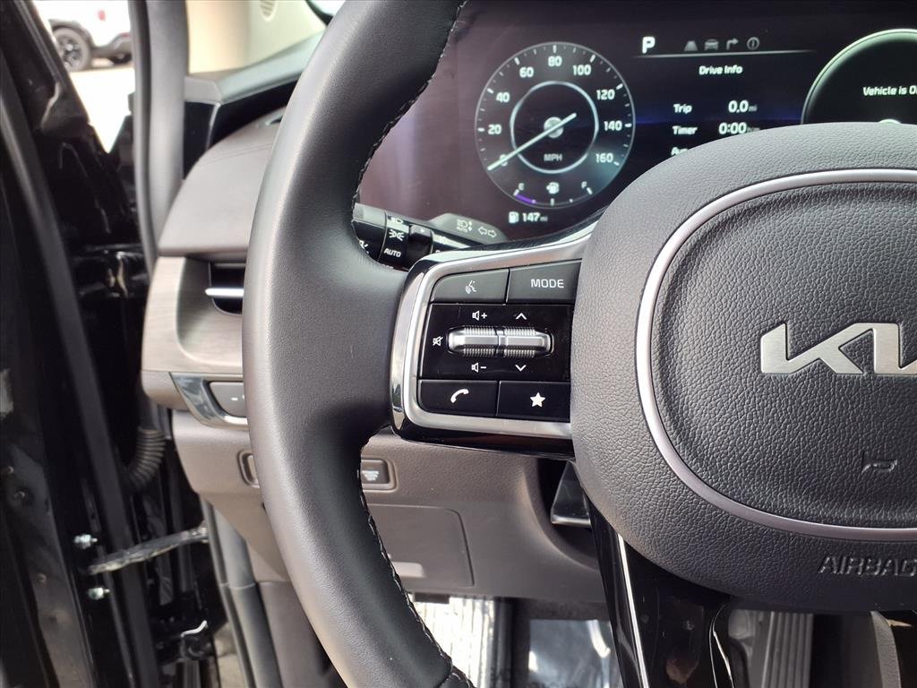 Certified 2024 Kia Carnival SX image 16