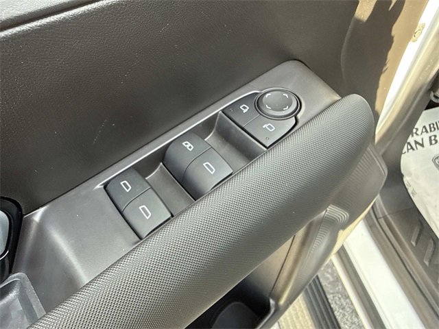 Used 2023 Chevrolet Colorado Z71 w/ Z71 Convenience Package 2 image 9