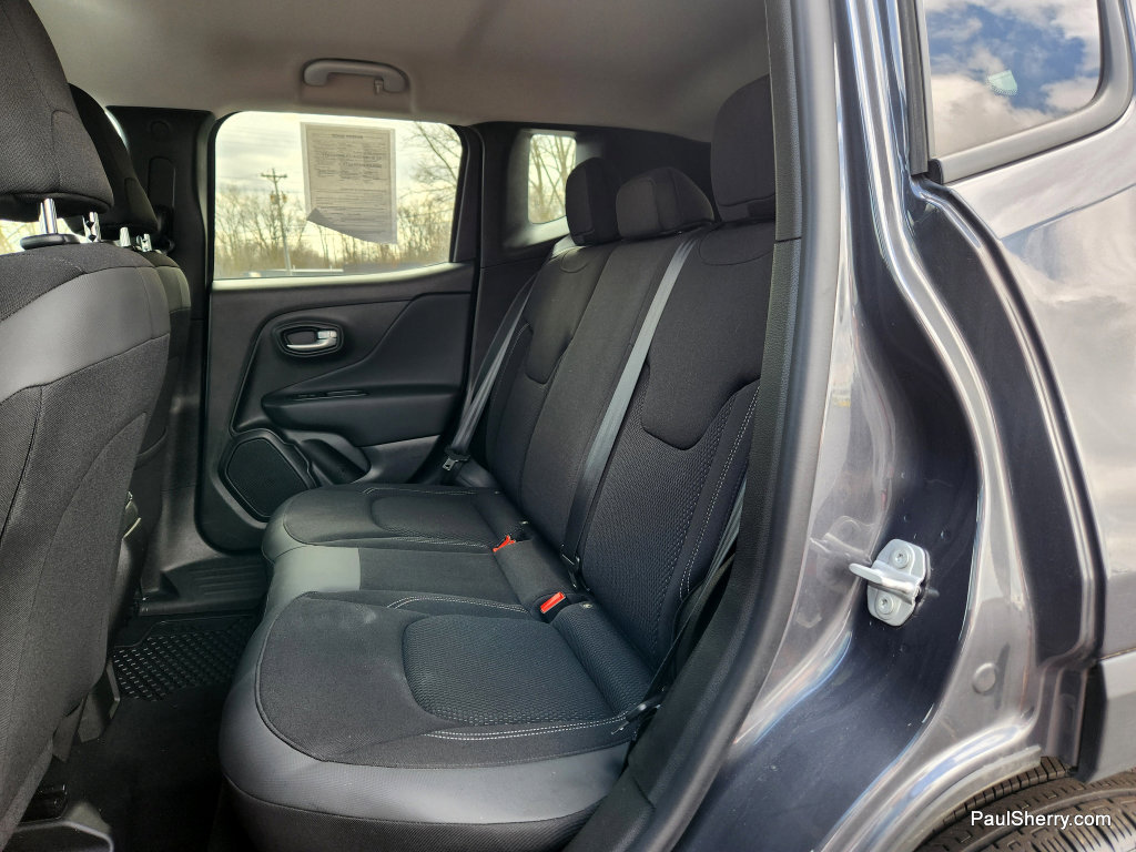 Used 2023 Jeep Renegade Latitude w/ Premium Group AWD/4WD image 44