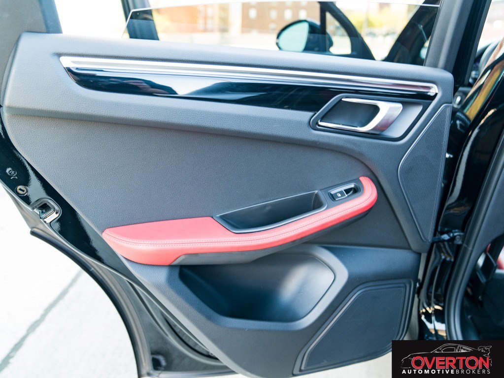 Used 2023 Porsche Macan image 21