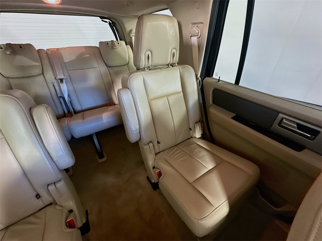 Used 2013 Ford Expedition XLT image 14