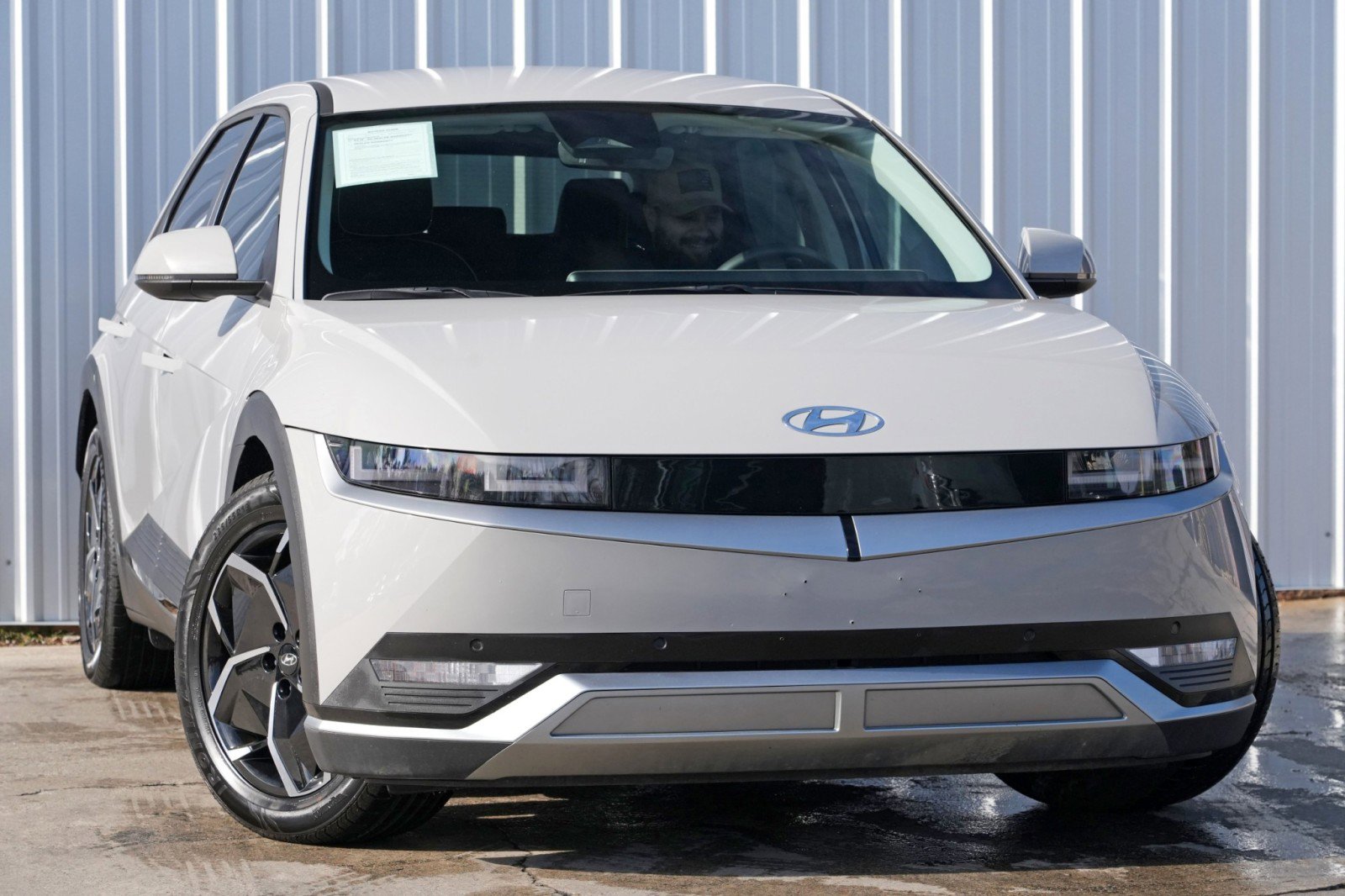 Used 2023 Hyundai Ioniq 5 SEL w/ Cargo Package image 2