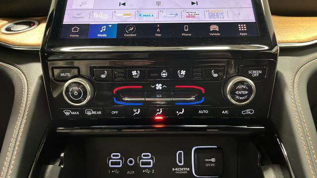 Used 2023 Jeep Grand Cherokee L Summit image 18