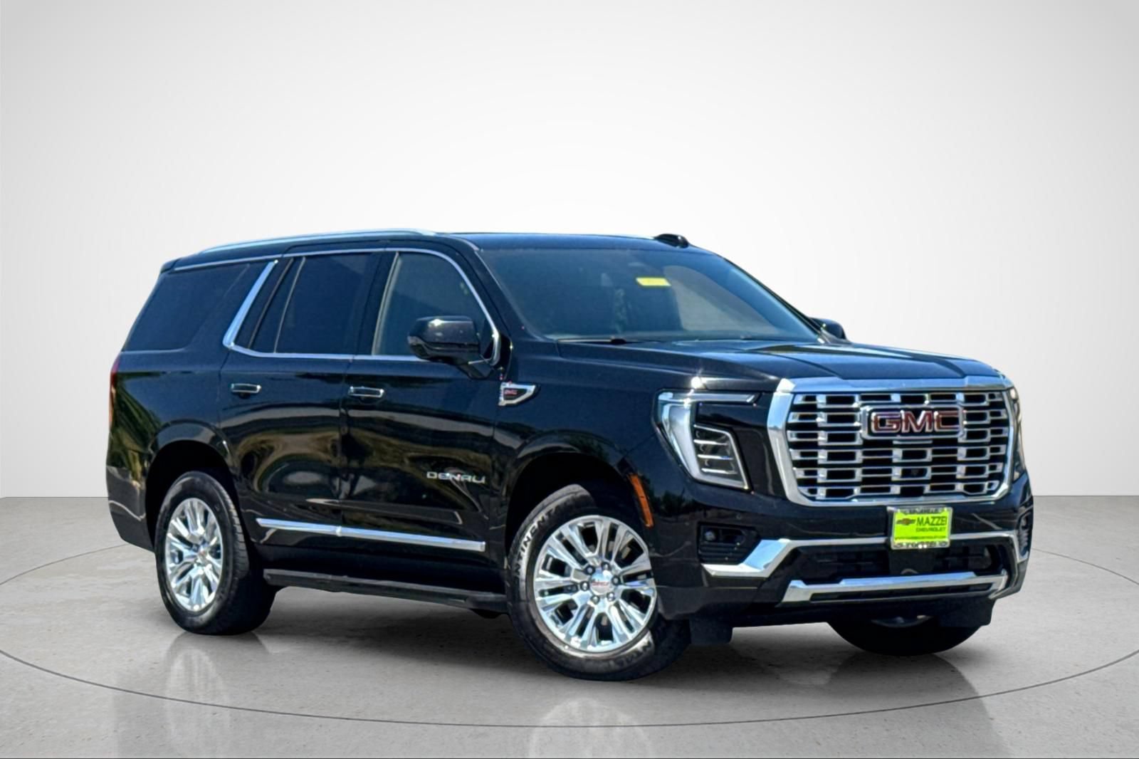 Used 2025 GMC Yukon Denali AWD/4WD image 2