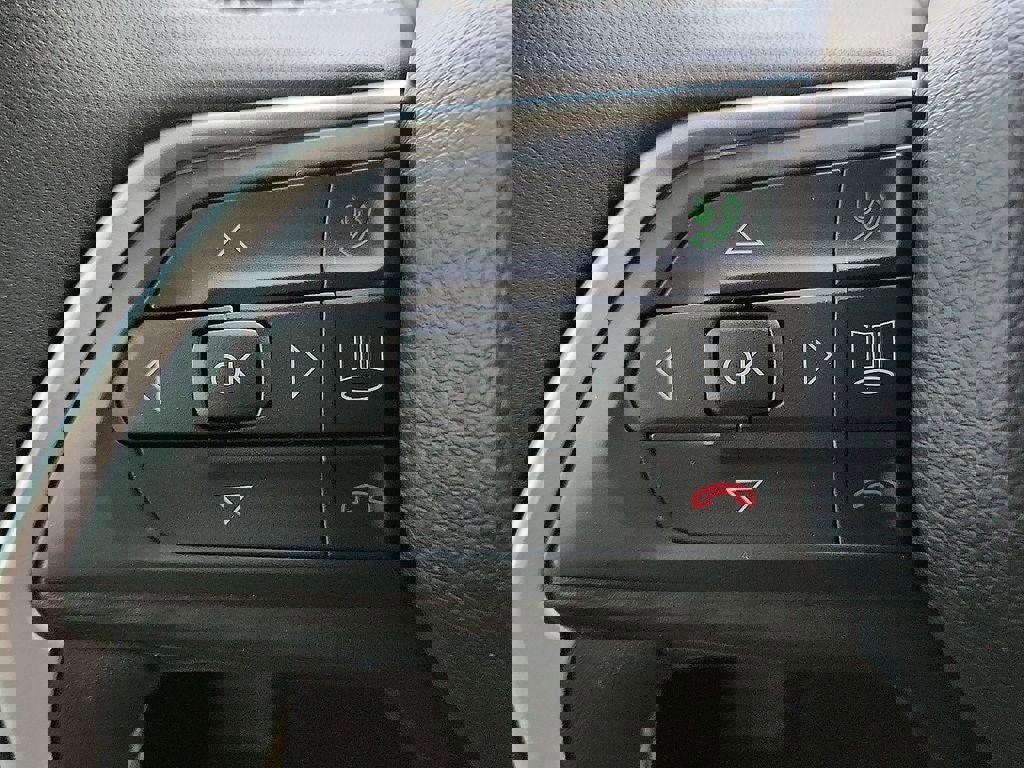 Used 2025 Jeep Grand Cherokee Altitude AWD/4WD image 25