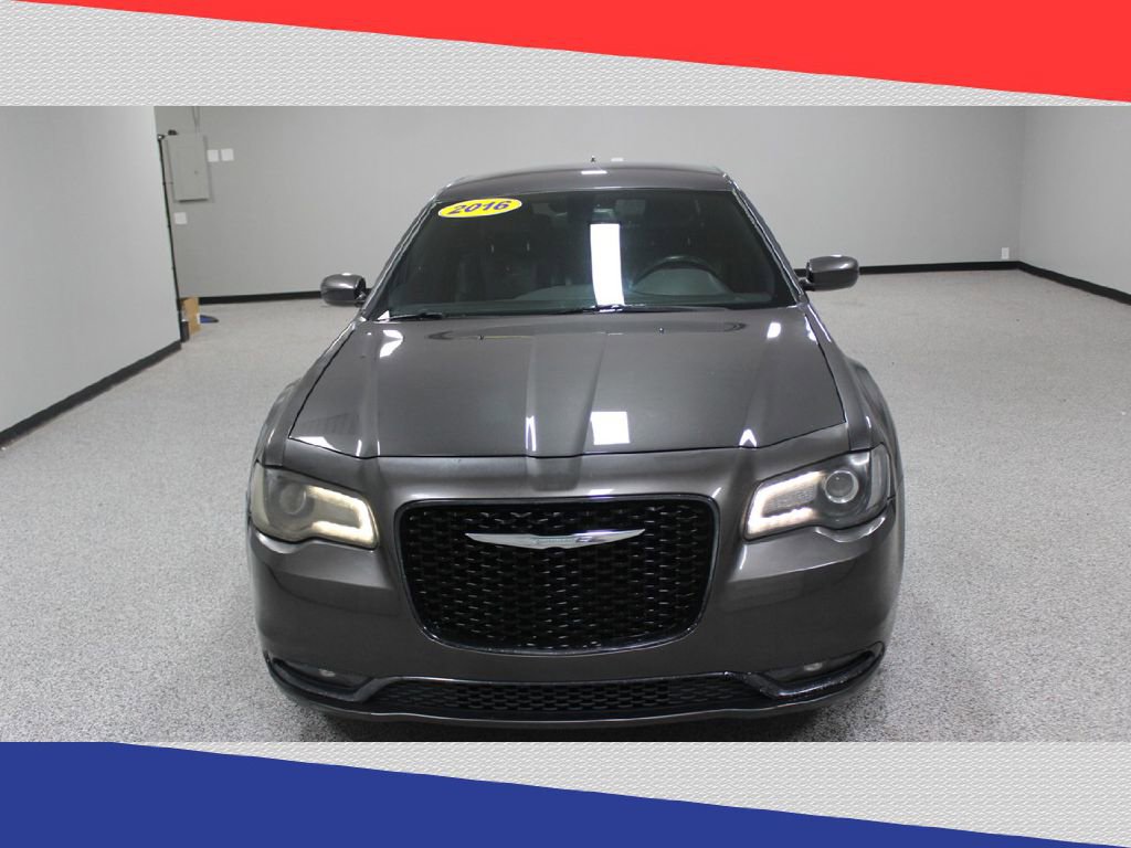 Used 2016 Chrysler 300 S image 8