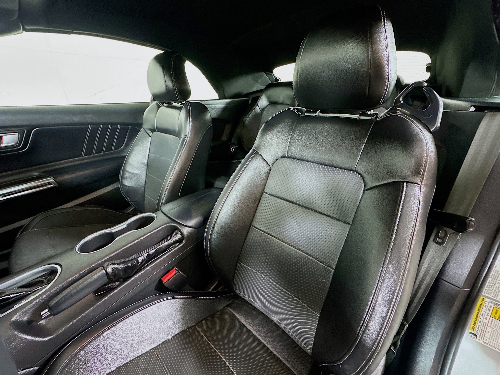 Used 2020 Ford Mustang Premium RWD image 19