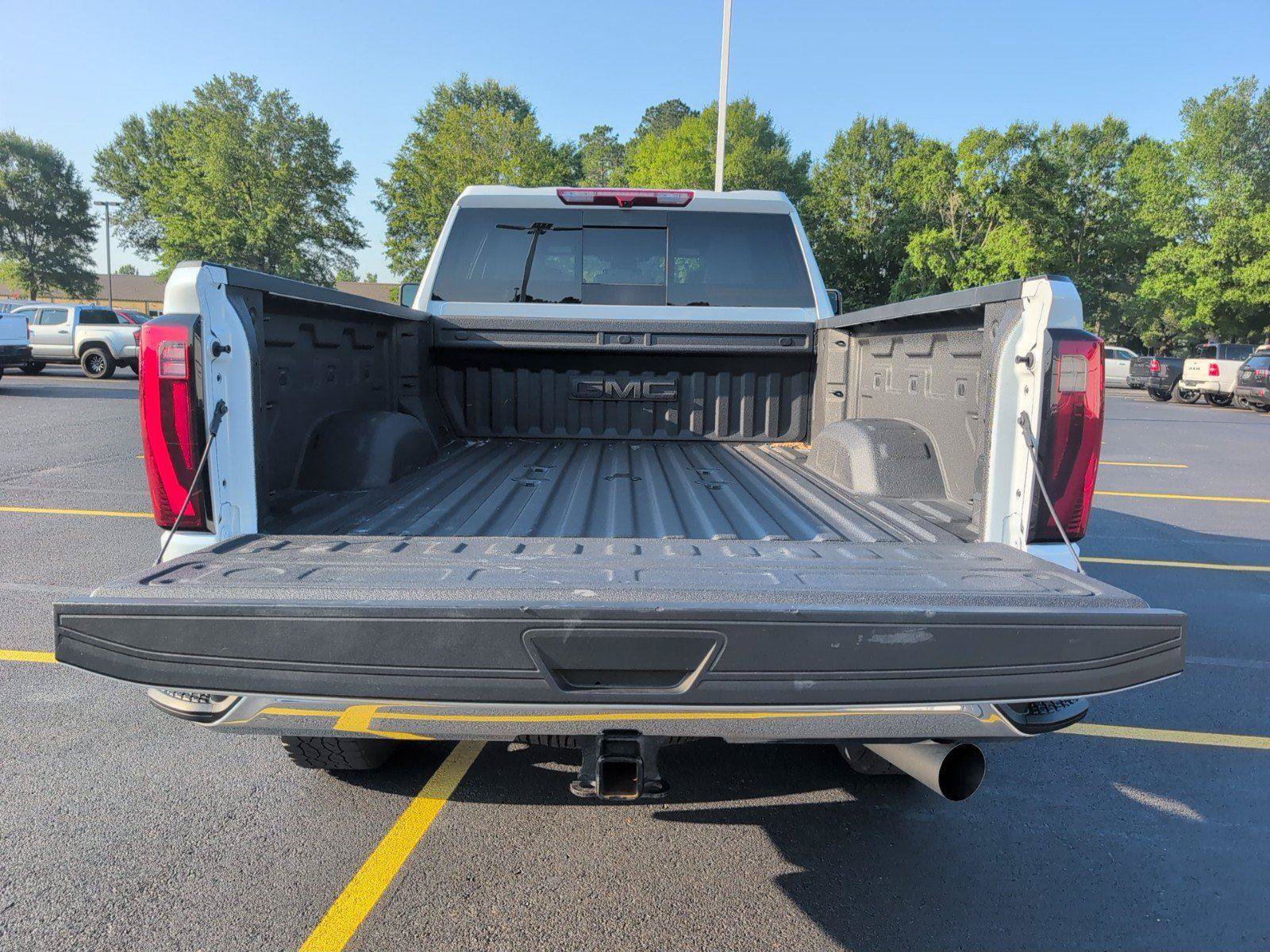 Used 2026 GMC Sierra 2500 SLT w/ SLT Premium Package AWD/4WD image 5