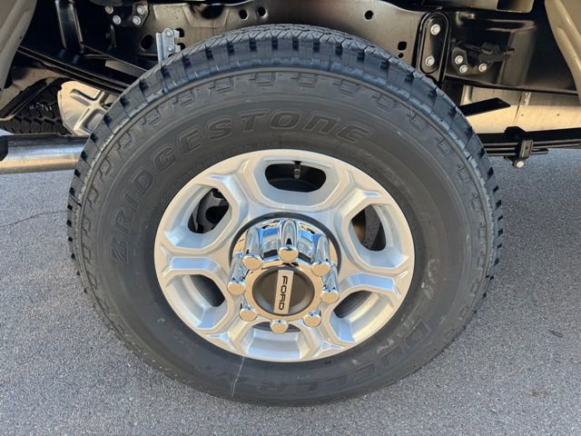 New 2026 Ford F350 XLT w/ FX4 Off-Road Package image 10
