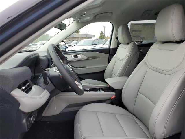 New 2026 Ford Explorer Active w/ Active Comfort Package image 10