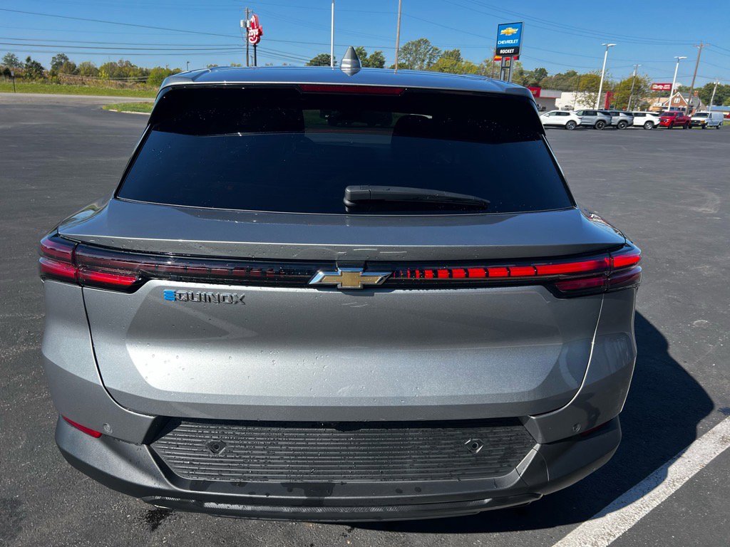 Used 2025 Chevrolet Equinox EV LT image 7