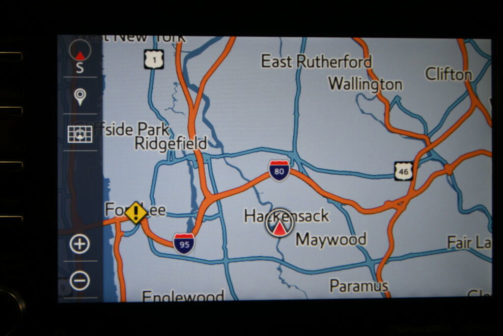 Used 2019 Toyota C-HR Limited image 15