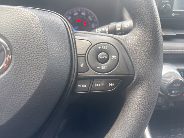 Used 2022 Toyota RAV4 XLE image 13
