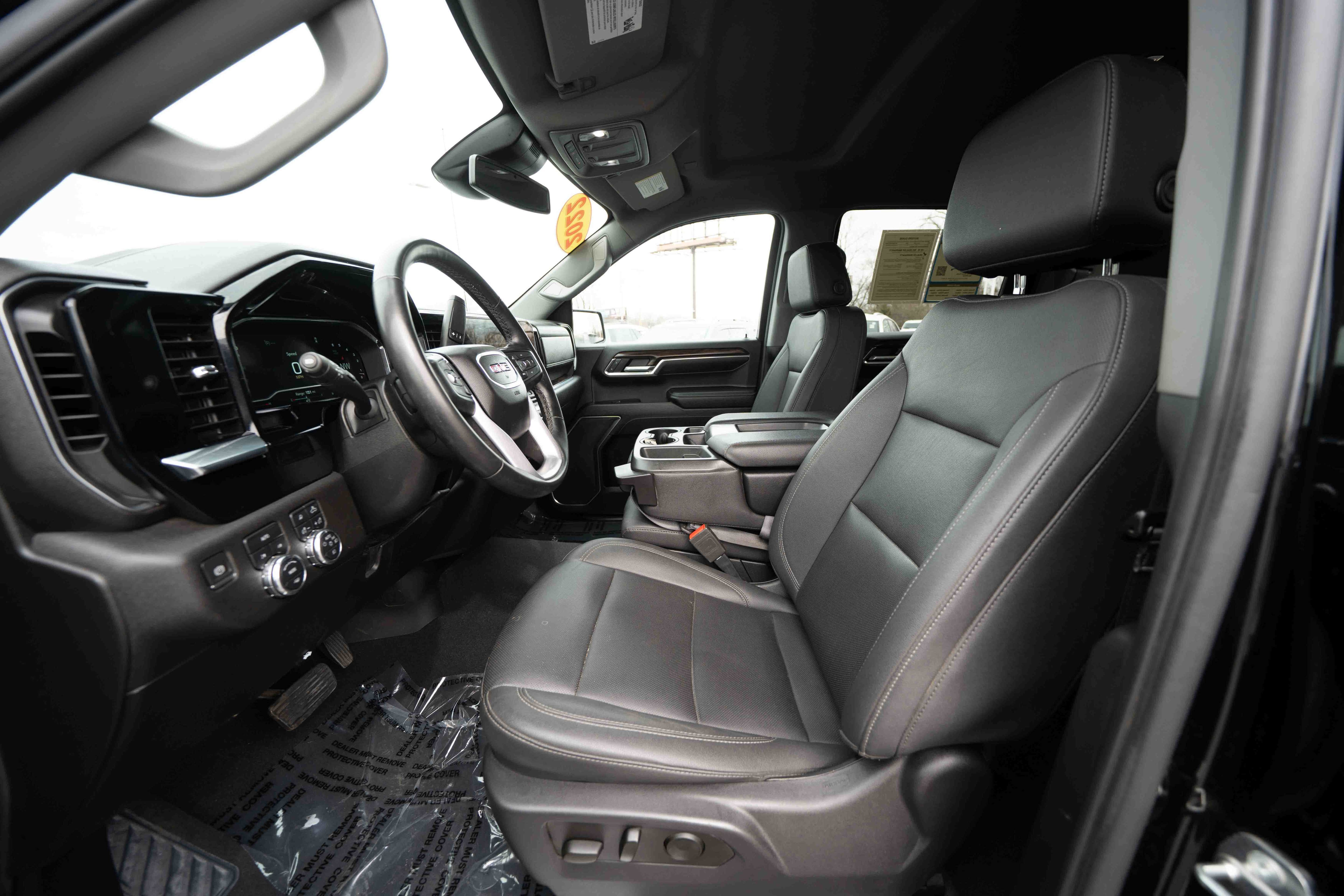 Used 2023 GMC Sierra 1500 SLT AWD/4WD image 9