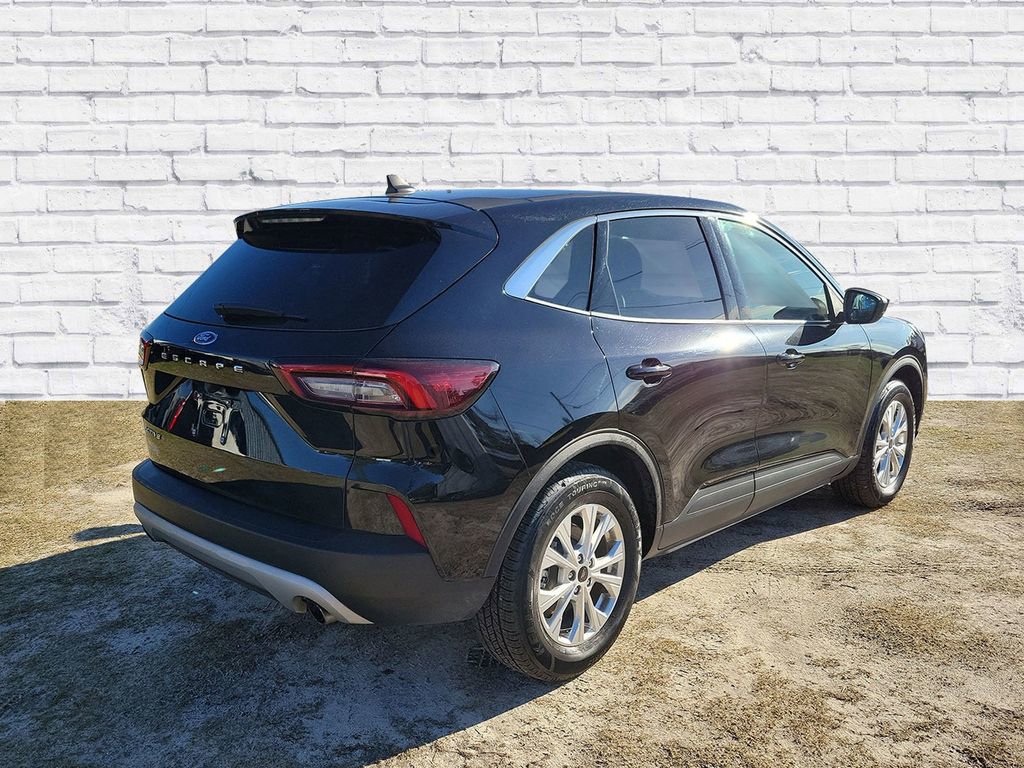 Used 2024 Ford Escape Active image 2